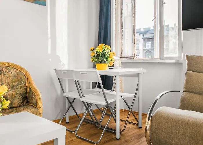 Basic 2br Millennium Tower Long