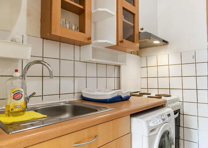 Basic 2br Millennium Tower Long