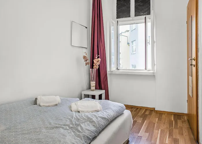 Basic 2br Millennium Tower Long Διαμέρισμα *