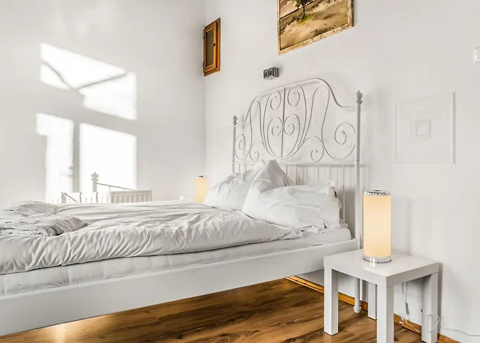 Basic 2br Millennium Tower Long Apartment *